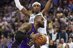 ¡Arruinan su festejo! Wolves vencen a Lakers en 39no cumpleaños de LeBron James