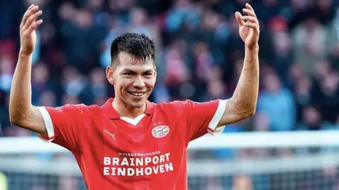 'Chucky' Lozano apunta a volver con el PSV en la KNVB Beker