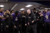 Entrenadores de los Baltimore Ravens celebran victoria con peculiar baile