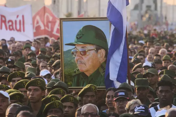 La justicia de Estados Unidos ordenó la captura de Raúl Castro por un ataque contra dos avionetas civiles ocurrido en 1996./ AP