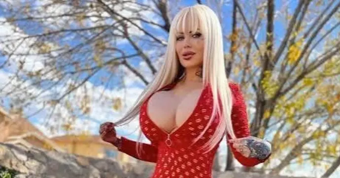 Adame dejó abierta la posibilidad de colaborar con Sabrok en un proyecto musical./@sabrinasabrock