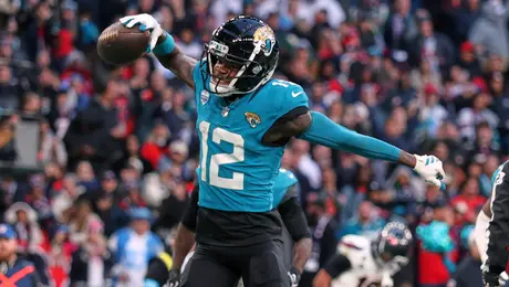 Travis Hunter hace historia en la NFL durante el encuentro en Londres; mira lo que consiguió el defensivo