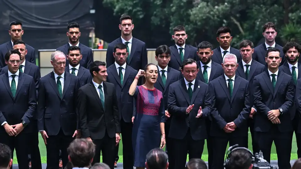 Claudia Sheinbaum y Mikel Arriola, presidenta de México y presidente de la FMF | MEXSPORT
