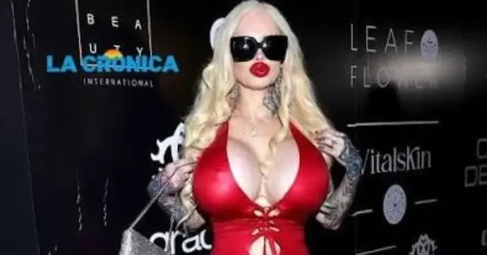 Alfredo Adame rechazó la propuesta íntima de Sabrina Sabrok./@sabrinasabrok