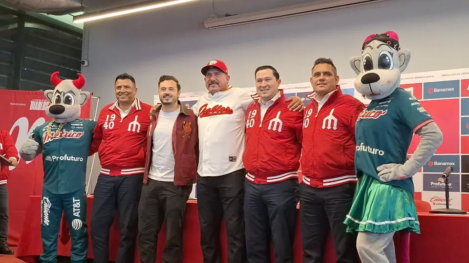 La directiva de Diablos Rojos en la presentación de Benjamín Gil | JOSÉ MORENO