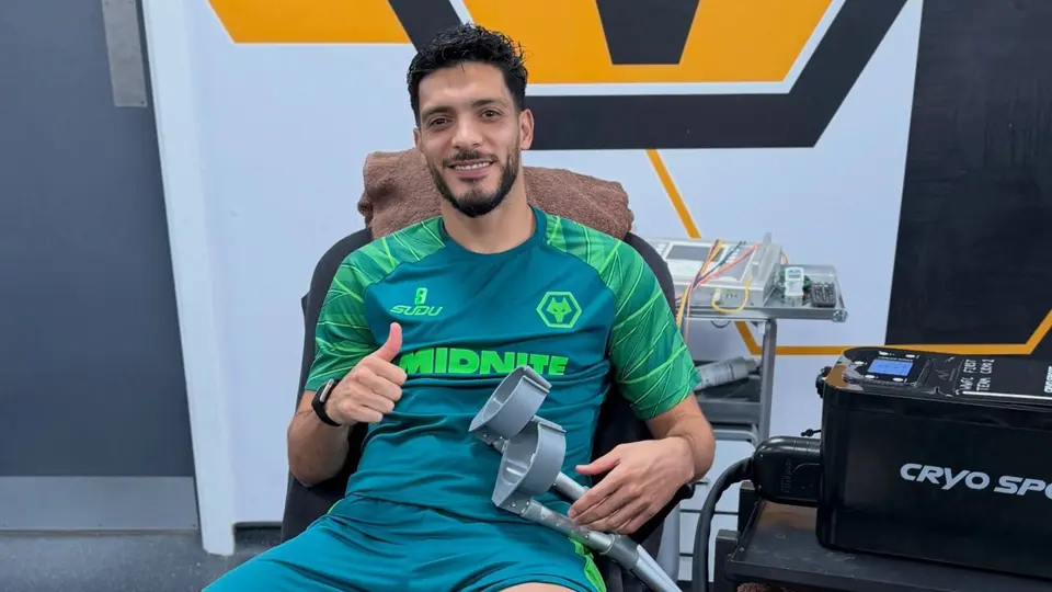 Raúl Jiménez en sus trabajos de recuperación tras su operación de rodilla | INSTAGRAM: @raulalonsojimenez9