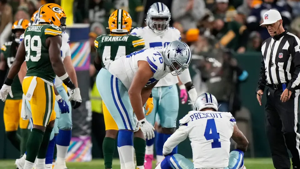 Cowboys se hunden ante Green Bay al firmar otra noche para el olvido y agravar su crisis