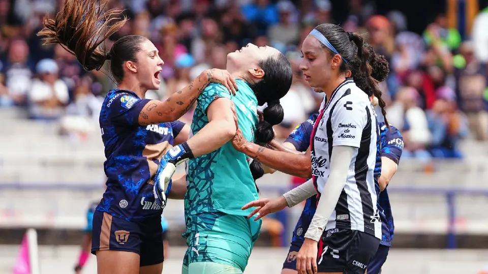 Wendy Toledo tras la victoria de Pumas | IMAGO7