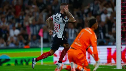 Todo queda entre amigos: Sergio Ramos anota gol a su excompañero, Keylor Navas