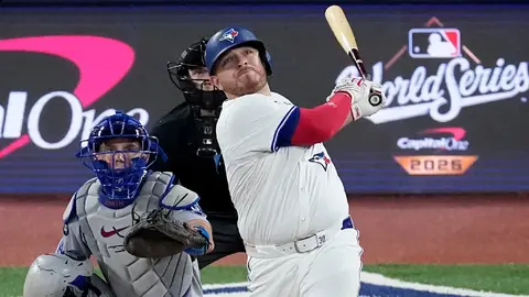 ¡De Tijuana para la Serie Mundial! Alejandro Kirk conecta home run ante Dodgers en el Clásico de Otoño