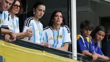 ¡Invitada de lujo! Dua Lipa presente en Super Clásico entre Boca Juniors y River Plate