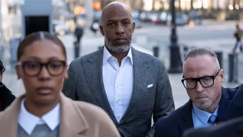 Entrenador de Trail Blazers, Chauncey Billups, se declara no culpable en caso de apuestas
