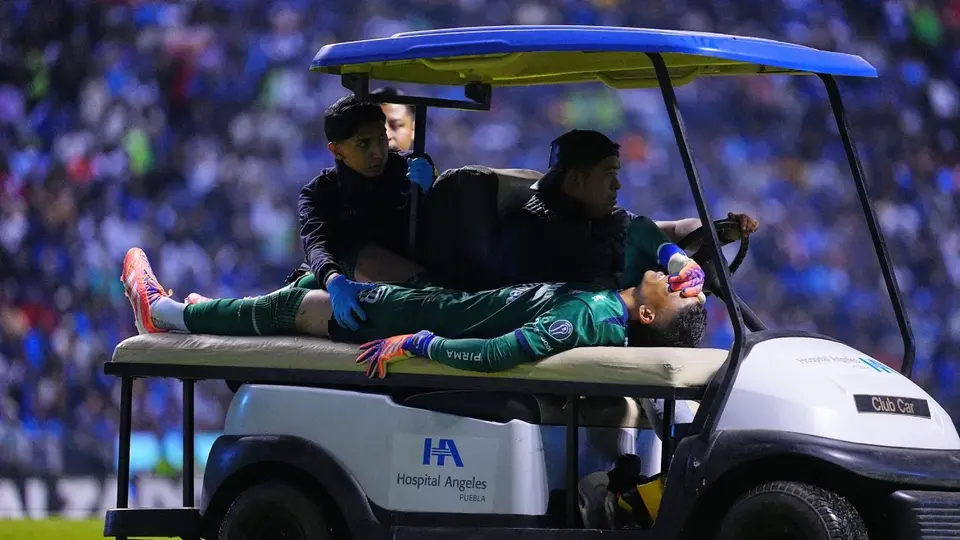 Kevin Mier se someterá a cirugía este jueves tras lesión ante Pumas