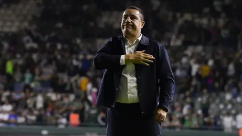 “Sííííí que se largue”, así reaccionó afición de Pumas con interés de Celtic en Efraín Juárez