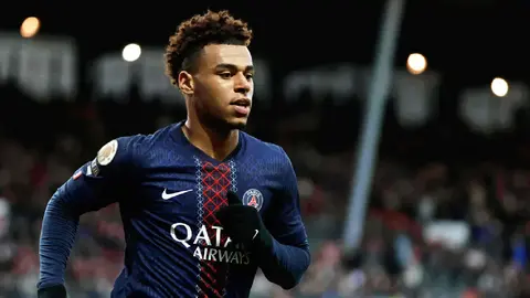 Désiré Doue fuera varias semanas por lesión muscular