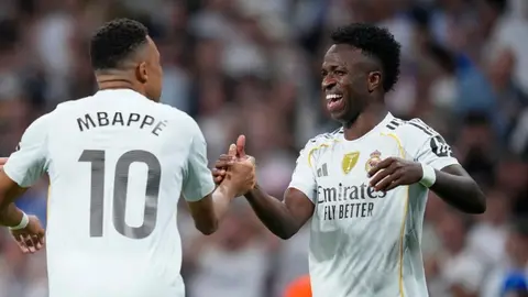 Vinicius defiende a Mbappé y afirma tener una "conexión increíble" con él dentro y fuera de la cancha