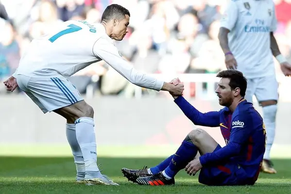 Messi y Cristiano Ronaldo compiten por el mejor Balón de Oro de la historia: ¿cómo votar?