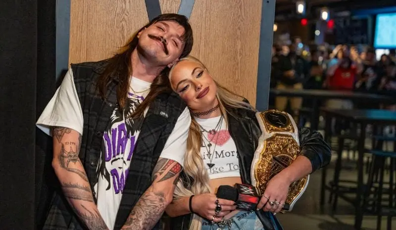Dominik Mysterio y Liv Morgan | WWE