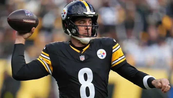 Steelers recuperan a Aaron Rodgers: el QB recibió luz verde para jugar vs. Bills