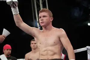 Canelo Álvarez celebra 20 años de carrera profesional