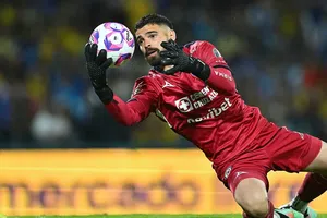 Tuca Ferretti asegura que Andrés Gudiño es mejor que Kevin Mier