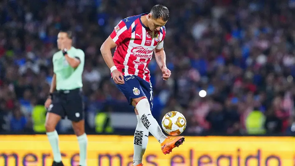 Hugo Sánchez lanza mensaje a Chicharito Hernández tras penal fallado contra Cruz Azul
