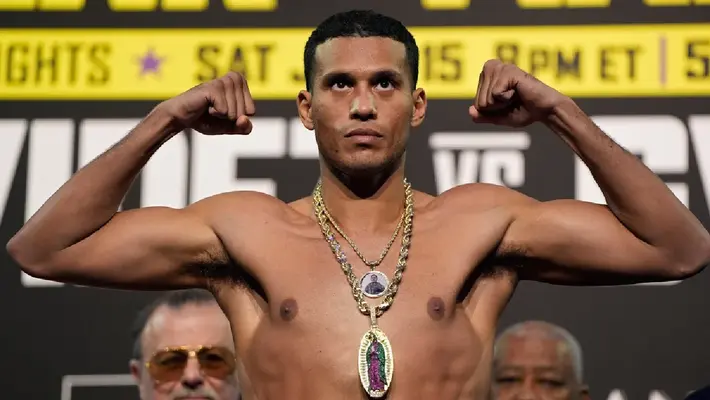 Artur Beterbiev reaccionó a la pelea Benavidez vs Yarde con misterioso mensaje
