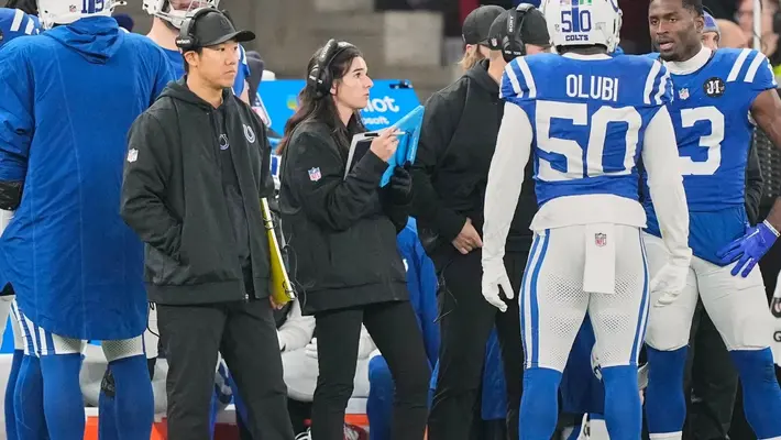 Isabel Díaz asciende rápido con los Colts como una de las 11 mujeres entrenadoras en la NFL