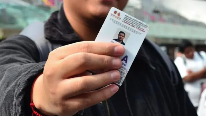 CDMX amplía tiempo para tramitar licencia de conducir permanente