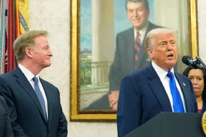 Donald Trump quiere que el nuevo estadio de los Washington Commanders lleve su nombre