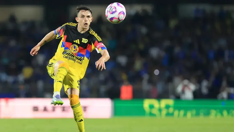 Álvaro Fidalgo se rinde en elogios hacia Carlos Reinoso, leyenda del América