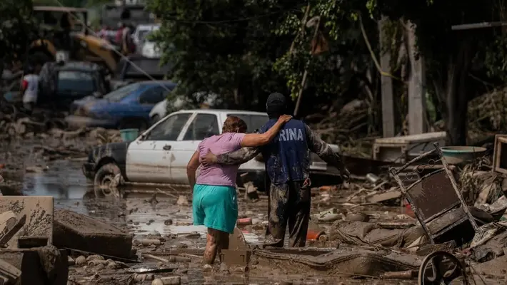 Tras las inundaciones en Veracruz, estudiantes organizan una megamarcha por la desaparición de 192 compañeros