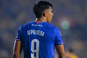 Sepúlveda vs ‘maldición’: delanteros veteranos que han fracasado en Chivas