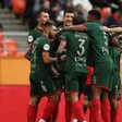 César Montes anotó gol y rescató el empate para Lokomotiv Moscú