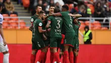 César Montes anotó gol y rescató el empate para Lokomotiv Moscú