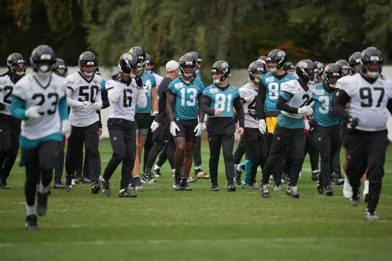 Entrenamiento de Jaguars en tierras londinenses | AP