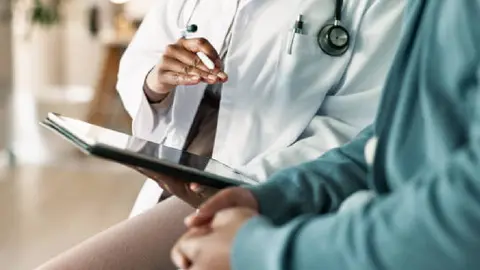 ¿Desaparecerá IMSS, ISSSTE e IMSS-Bienestar? Proponen nuevo sistema de salud