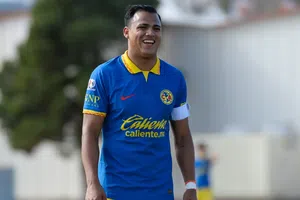 ¡Bombazo! Mozumbito vuelve en grande con querido club de la Liga Premier