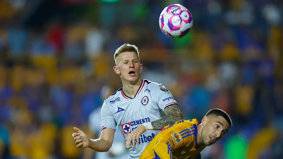 ¡Con bajas! Mateusz Bogusz y Gonzalo Piovi no podrán disputar el duelo ante Rayados