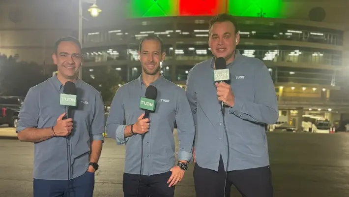 David Faitelson arremete nuevamente contra Canelo: 'tendrá que reinventarse como boxeador'