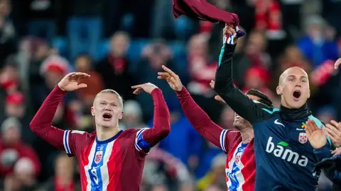 Haaland y su emotivo festejo, rumbo al Mundial 2026, con hamburguesas de queso