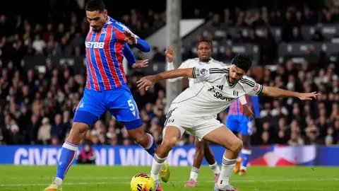 Fulham cae ante Crystal Palace en Premier League; Raúl Jiménez registra asistencia