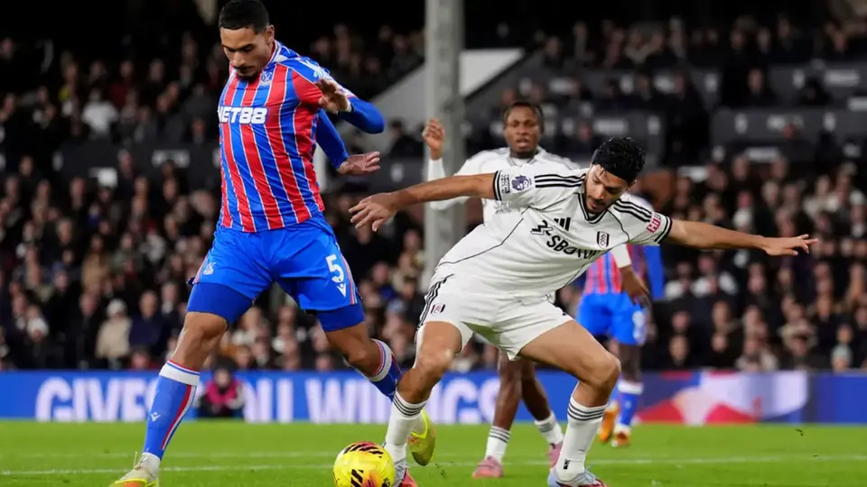 Fulham cae ante Crystal Palace en Premier League; Raúl Jiménez registra asistencia