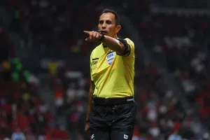 Apertura 2025: Confirmadas las designaciones arbitrales para los juegos de vuelta de las Semifinales