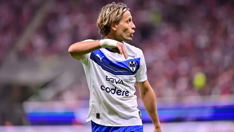 Sergio Canales acepta 'conversaciones' con Racing Santander, equipo en el que se formó