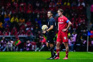 ¿Era penalti para Toluca? Las polémicas jugadas en la Gran Final del Apertura 2025