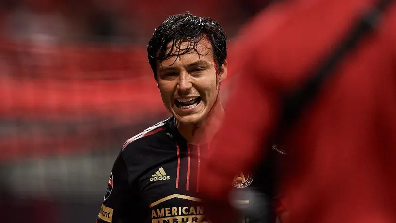 Erick “Cubo” Torres pelea el liderato de goleo en Costa Rica y sueña con regresar a México