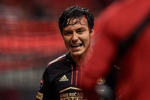 Erick “Cubo” Torres pelea el liderato de goleo en Costa Rica y sueña con regresar a México