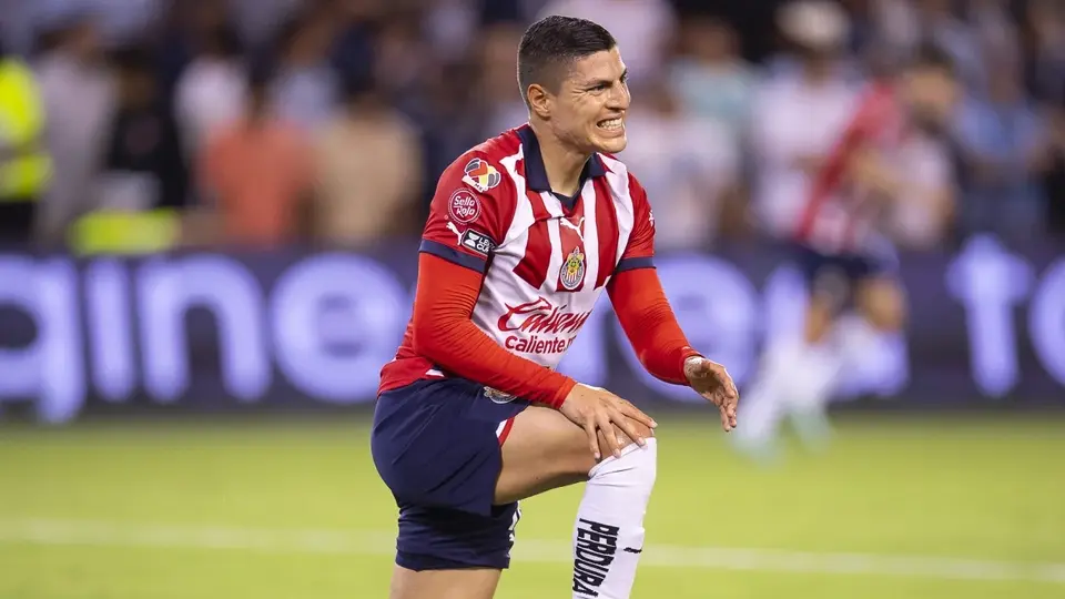 Ronaldo Cisneros revela que el sueldo en Costa Rica "compite" con Liga MX