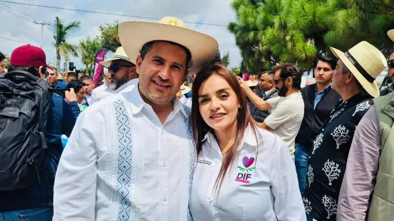 Grecia Quiroz y Carlos Manzo / FB: @grecia.quiroz